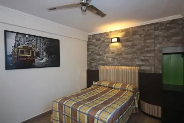 Hotel Plaza Crystal 9